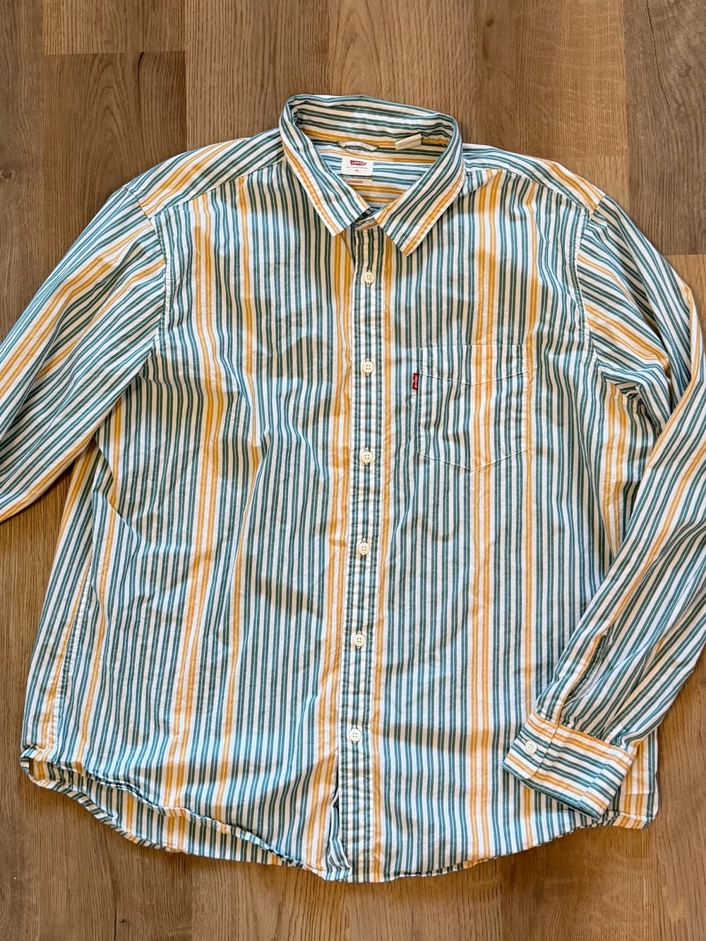 Levi’s Striped Button Down Shirt Men’s XL Green Yellow Long Sleeve Casual